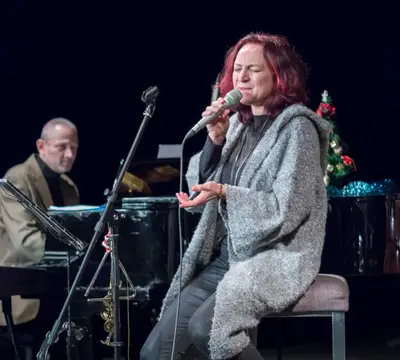 Miriam Bayle, vocal